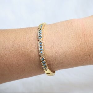 Elegant stainless steel Blue Bracelet